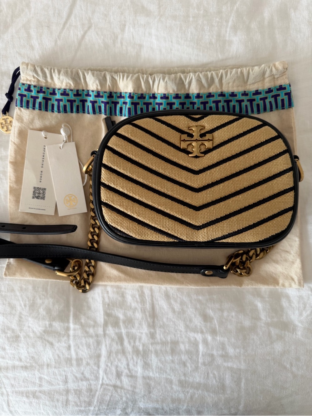 Tory Burch Kira Chevron Straw camera bag
7”x5”x2.5”